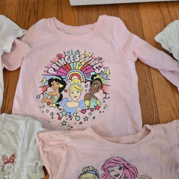 Girls size 3T Bundle of 6 Disney shirts - Picture 5 of 9